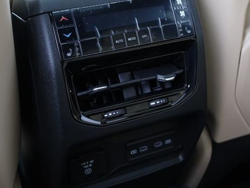 New 2026 Jeep Grand Cherokee L Limited image 28