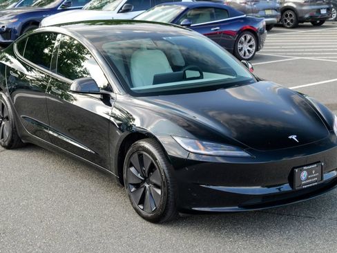 Used 2025 Tesla Model 3 RWD image 9