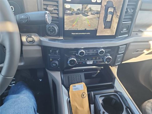 New 2026 Ford F450 Platinum w/ Platinum Plus Package image 39