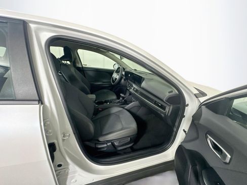 Used 2025 Kia K4 FWD image 29