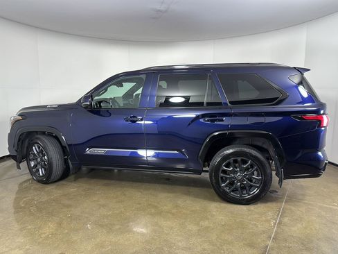 Used 2025 Toyota Sequoia Platinum AWD/4WD image 13