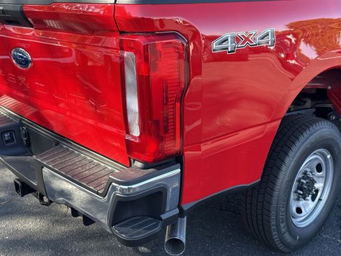 New 2026 Ford F350 XL w/ XL Chrome Package image 40