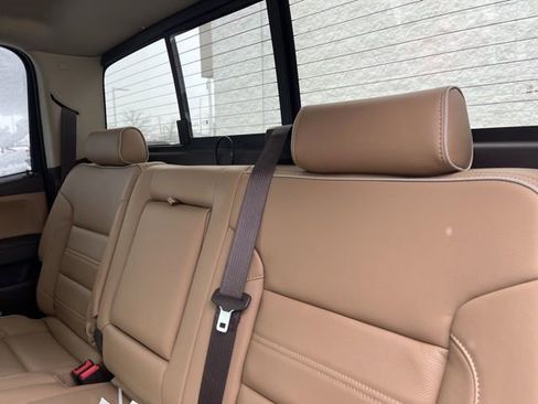 Used 2019 GMC Sierra 2500 Denali w/ Duramax Plus Package image 9