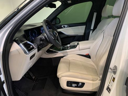 Used 2025 BMW X7 xDrive40i w/ Executive Package AWD/4WD image 22