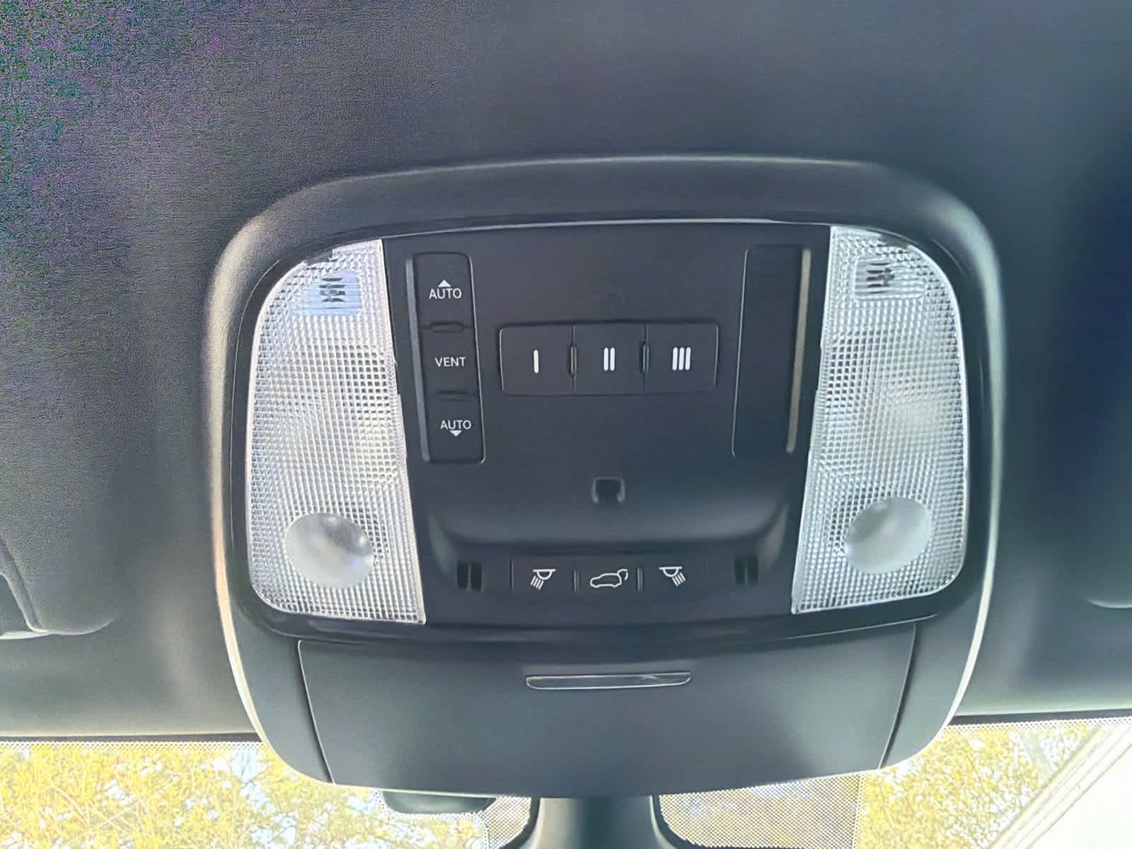 Used 2024 Dodge Durango GT RWD image 32