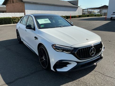 New 2026 Mercedes-Benz E 53 AMG e 4MATIC Sedan image 6