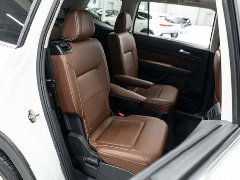 Used 2023 Volkswagen Atlas SEL AWD/4WD image 12