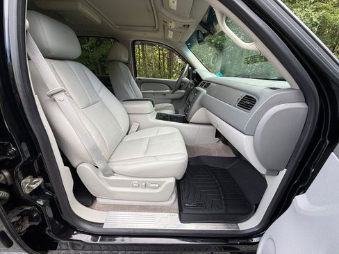 Used 2012 Chevrolet Tahoe LT AWD/4WD image 27