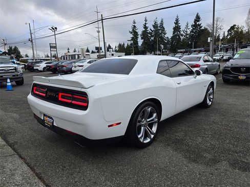 Used 2022 Dodge Challenger R/T image 3