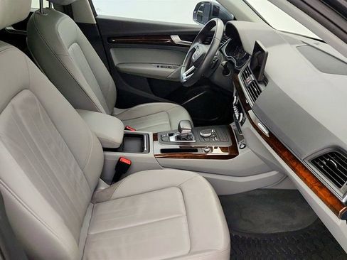 Used 2019 Audi Q5 2.0T Premium image 24