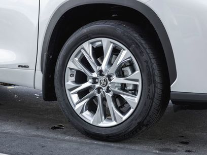 New 2026 Toyota Highlander Limited