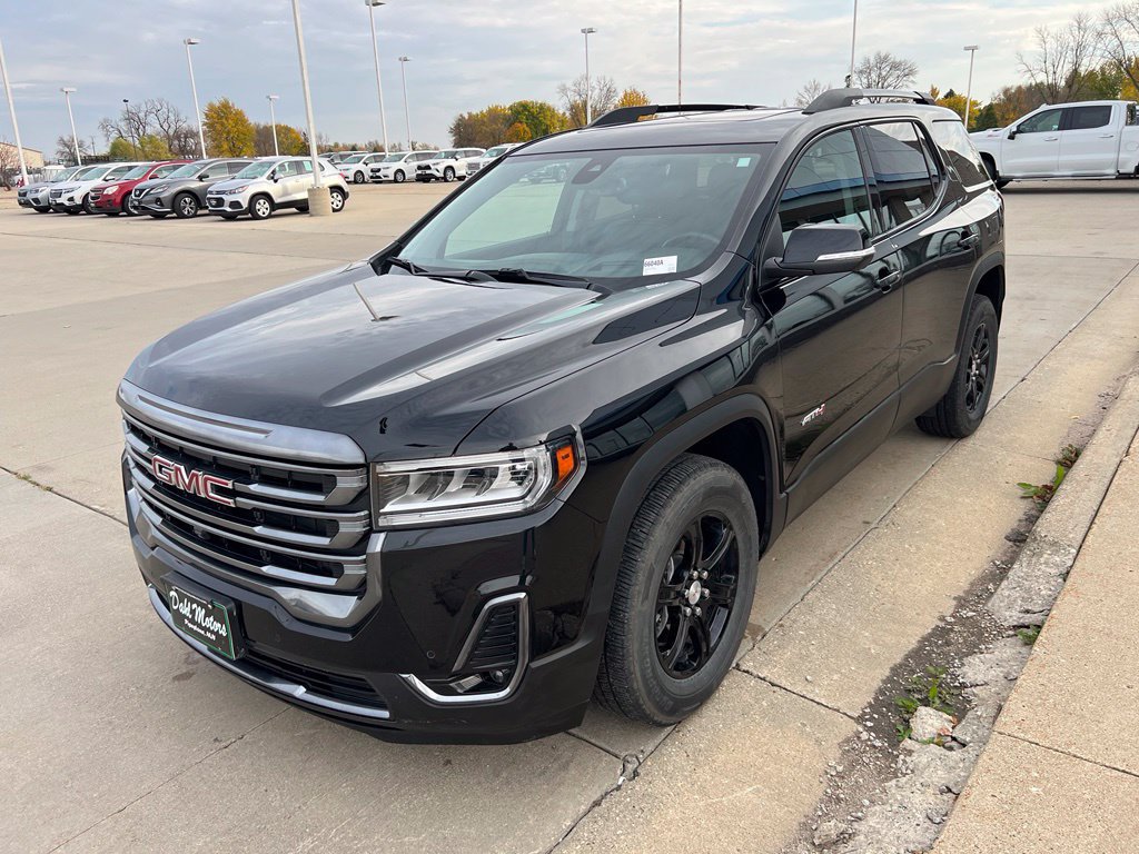 Used 2023 GMC Acadia AT4 w/ Technology Package AWD/4WD image 4