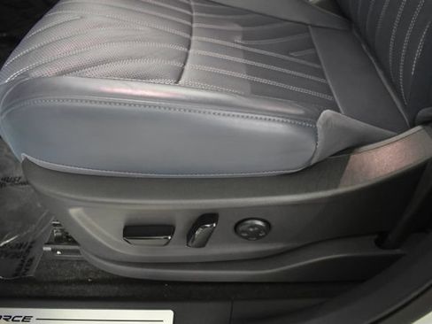 Certified 2024 Nissan Ariya AWD image 12