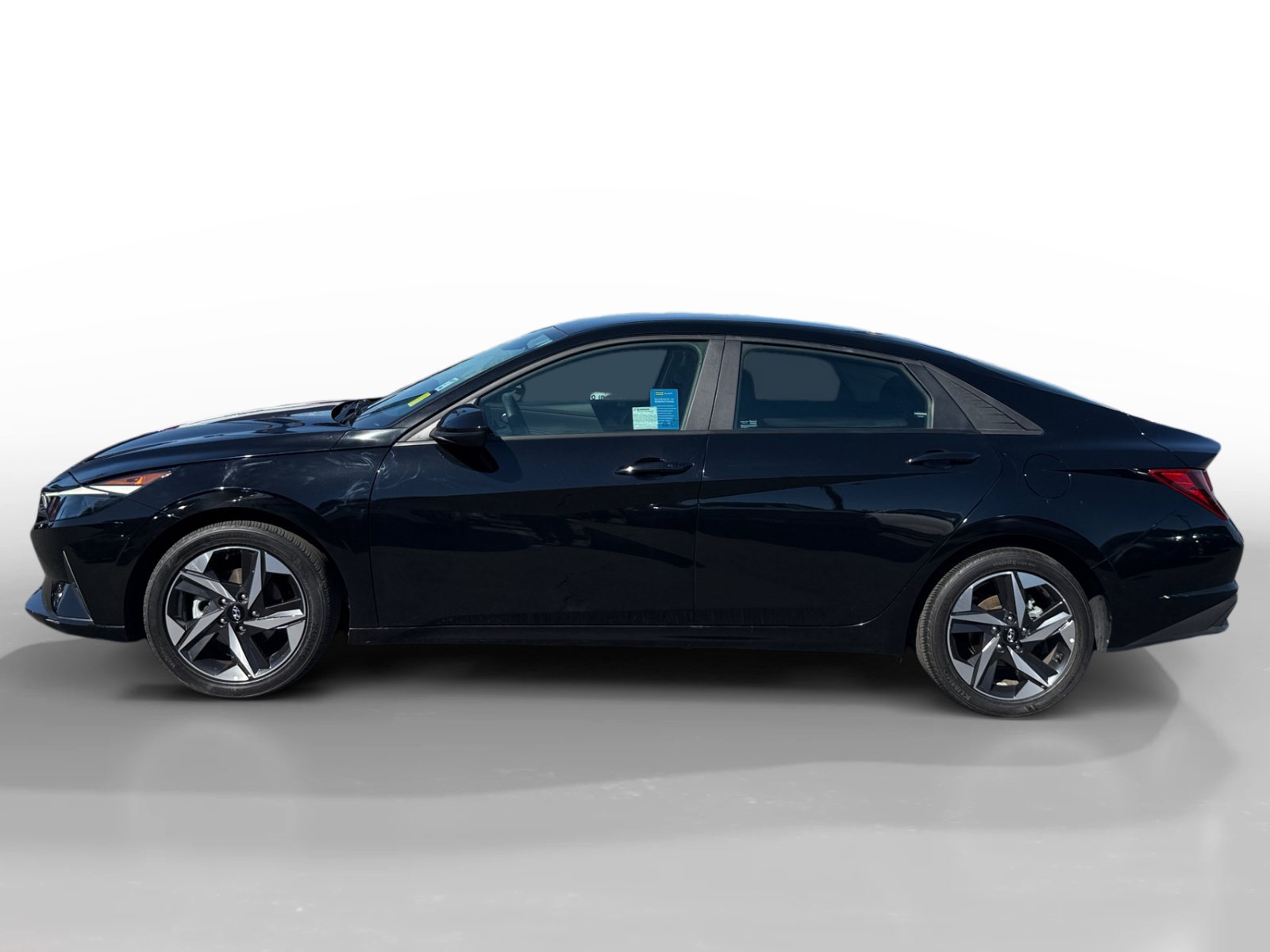 Certified 2023 Hyundai Elantra SEL w/ Convenience Package FWD image 2