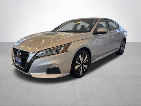 Certified 2022 Nissan Altima 2.5 SV FWD image 2