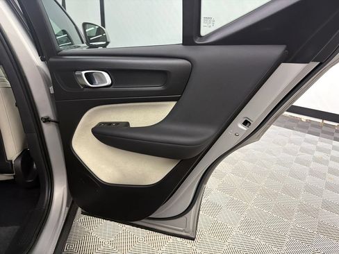 Used 2023 Volvo XC40 B5 Ultimate AWD/4WD image 17