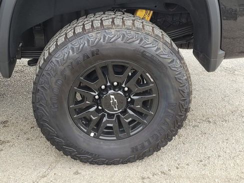 New 2026 Chevrolet Silverado 2500 ZR2 AWD/4WD image 4