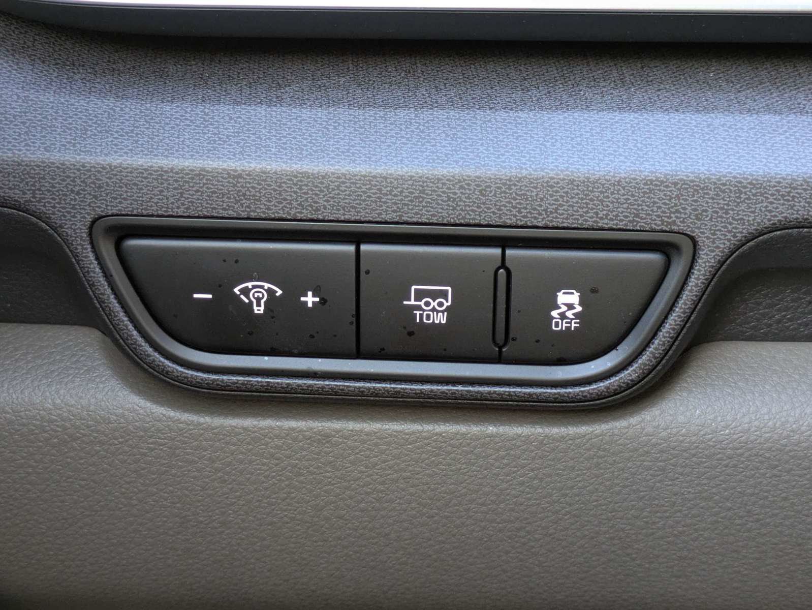 Certified 2026 Kia Carnival EX FWD image 20