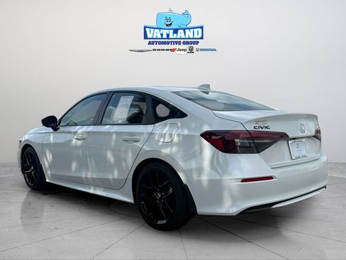 Used 2026 Honda Civic Sport image 3
