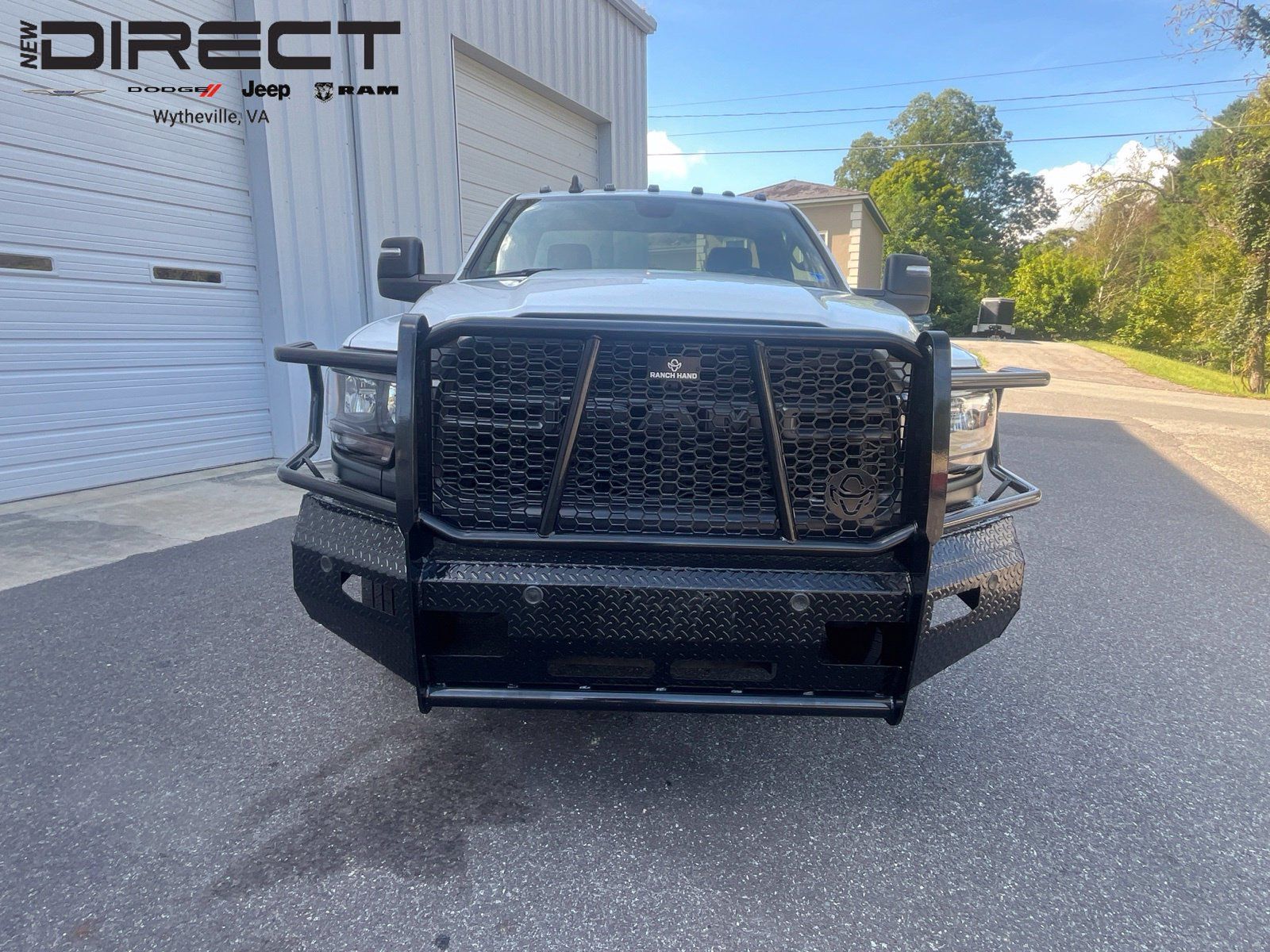 Used 2024 RAM 3500 Tradesman w/ Convenience Group AWD/4WD image 11