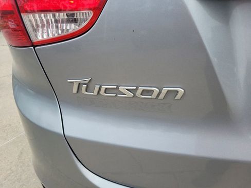 Used 2015 Hyundai Tucson SE image 11