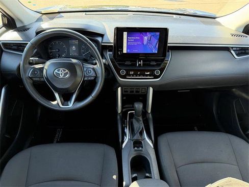 Certified 2024 Toyota Corolla Cross LE image 9