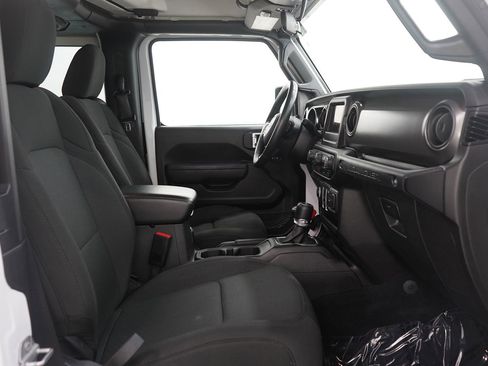 Used 2022 Jeep Wrangler Sport S image 12
