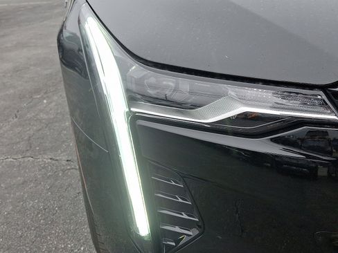 Used 2025 Cadillac CT4 Luxury image 9