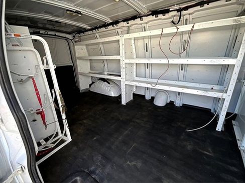 Used 2022 Chevrolet Express 3500 Extended w/ Driver Convenience Package image 20