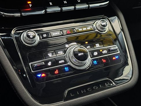 Certified 2022 Lincoln Corsair FWD image 20