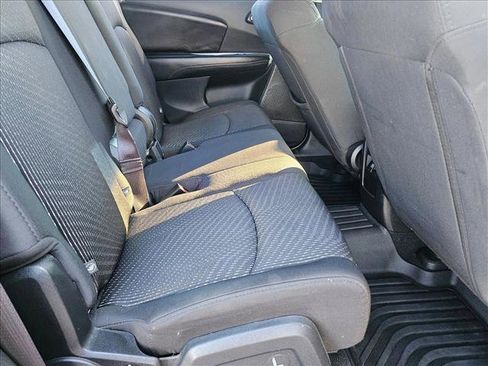 Used 2015 Dodge Journey American Value Package w/ Flexible Seating Group FWD image 18