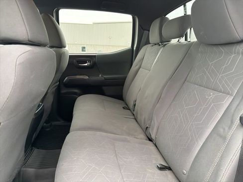 Certified 2018 Toyota Tacoma TRD Sport image 30