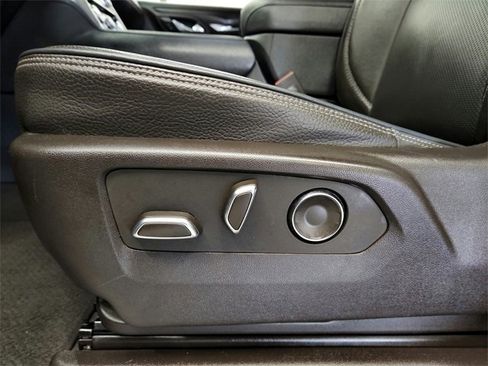 Used 2023 GMC Yukon Denali image 32