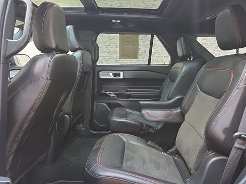 Used 2022 Ford Explorer ST-Line w/ Class IV Trailer Tow Package image 16