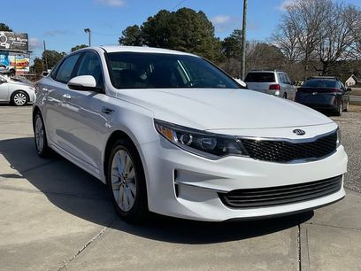 Used 2018 Kia Optima LX w/ 17" Alloy Wheels Package
