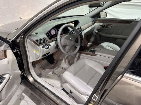 Used 2011 Mercedes-Benz E 350 Sedan image 29