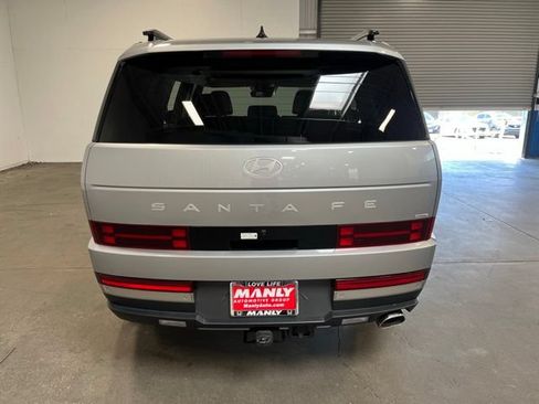 Used 2025 Hyundai Santa Fe Limited AWD/4WD image 4