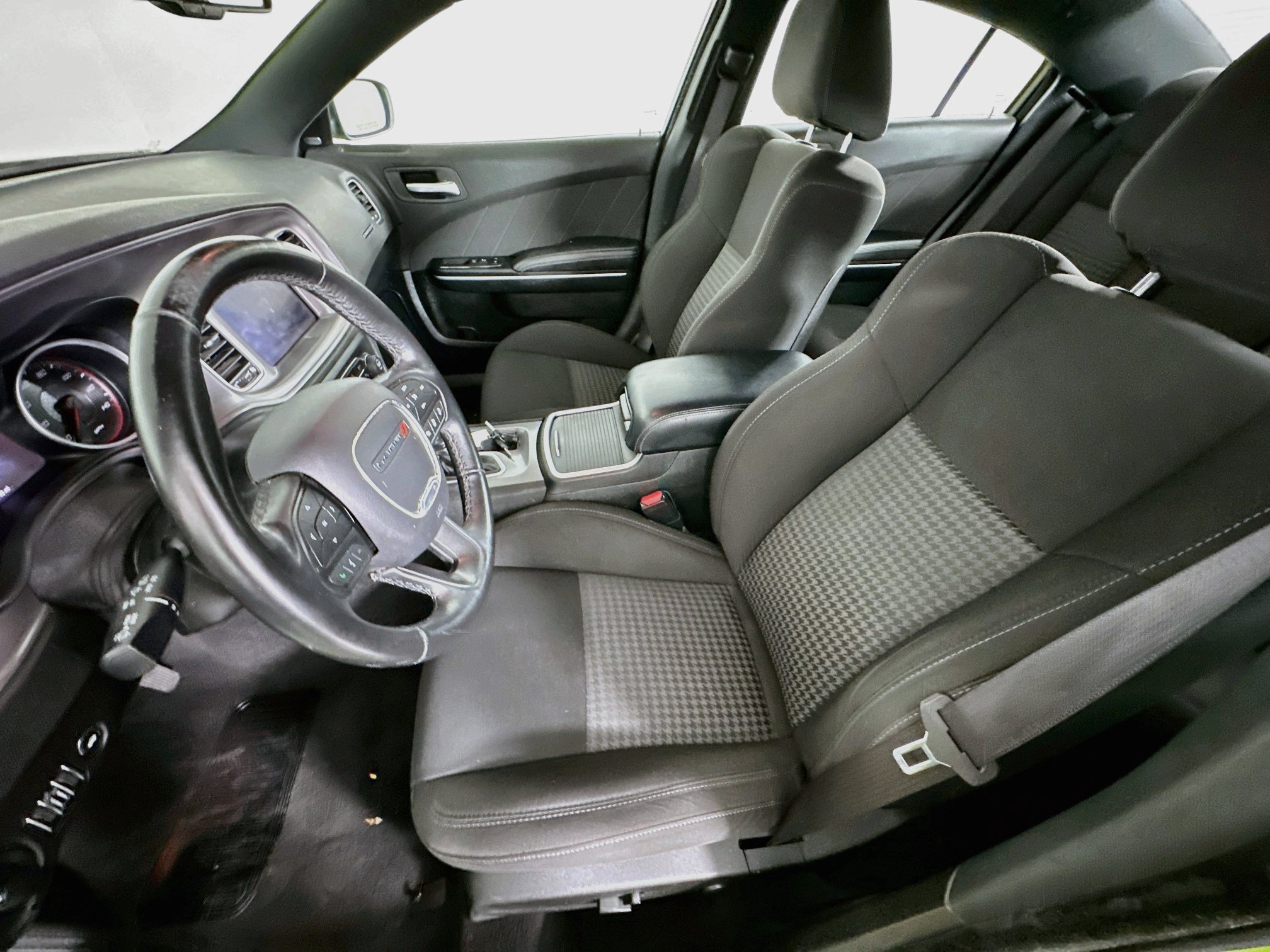 Used 2023 Dodge Charger GT w/ Technology Group RWD image 13