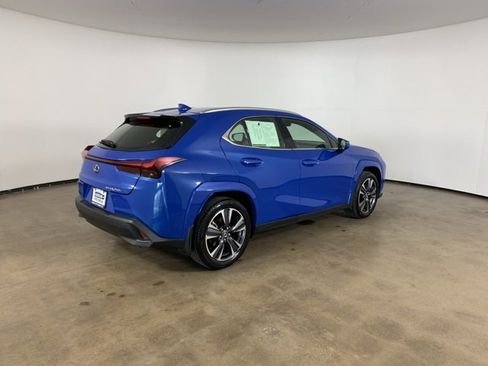 Used 2023 Lexus UX 250h AWD w/ Premium Package image 8
