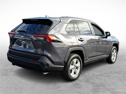 Certified 2020 Toyota RAV4 LE image 6