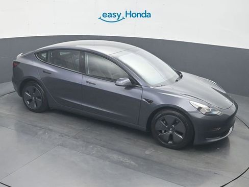 Used 2023 Tesla Model 3 Standard Range image 17