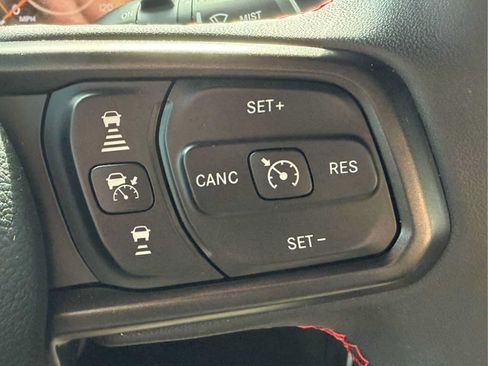 Used 2024 Jeep Wrangler Unlimited Rubicon w/ Technology Group AWD/4WD image 13