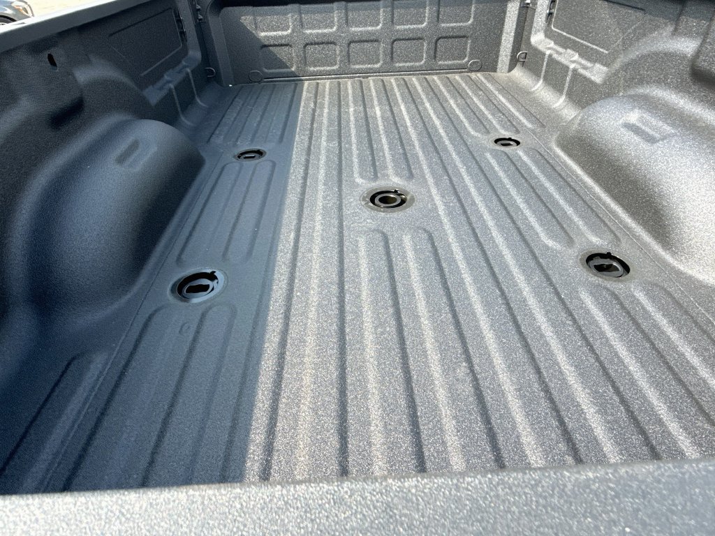New 2027 RAM 3500 Big Horn AWD/4WD image 29