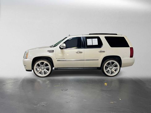 Used 2007 Cadillac Escalade AWD w/ Information Package image 6