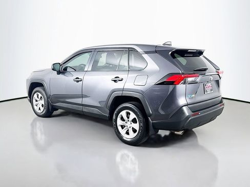 Used 2022 Toyota RAV4 LE image 7