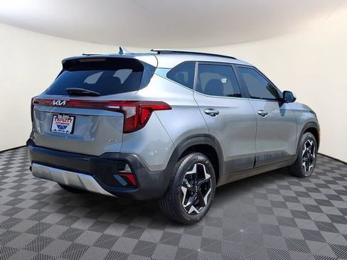 Used 2024 Kia Seltos EX AWD/4WD image 6