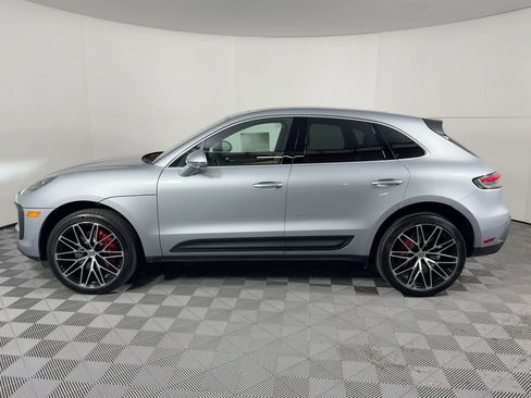 Certified 2026 Porsche Macan S AWD/4WD image 2