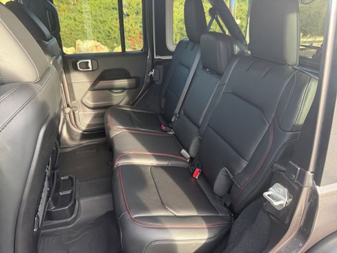 New 2026 Jeep Wrangler Unlimited Rubicon 392 image 17