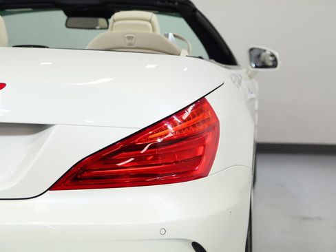 Certified 2018 Mercedes-Benz SL 550 image 17