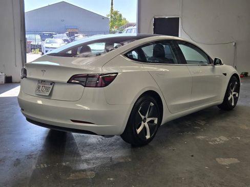 Used 2018 Tesla Model 3 Long Range RWD image 4